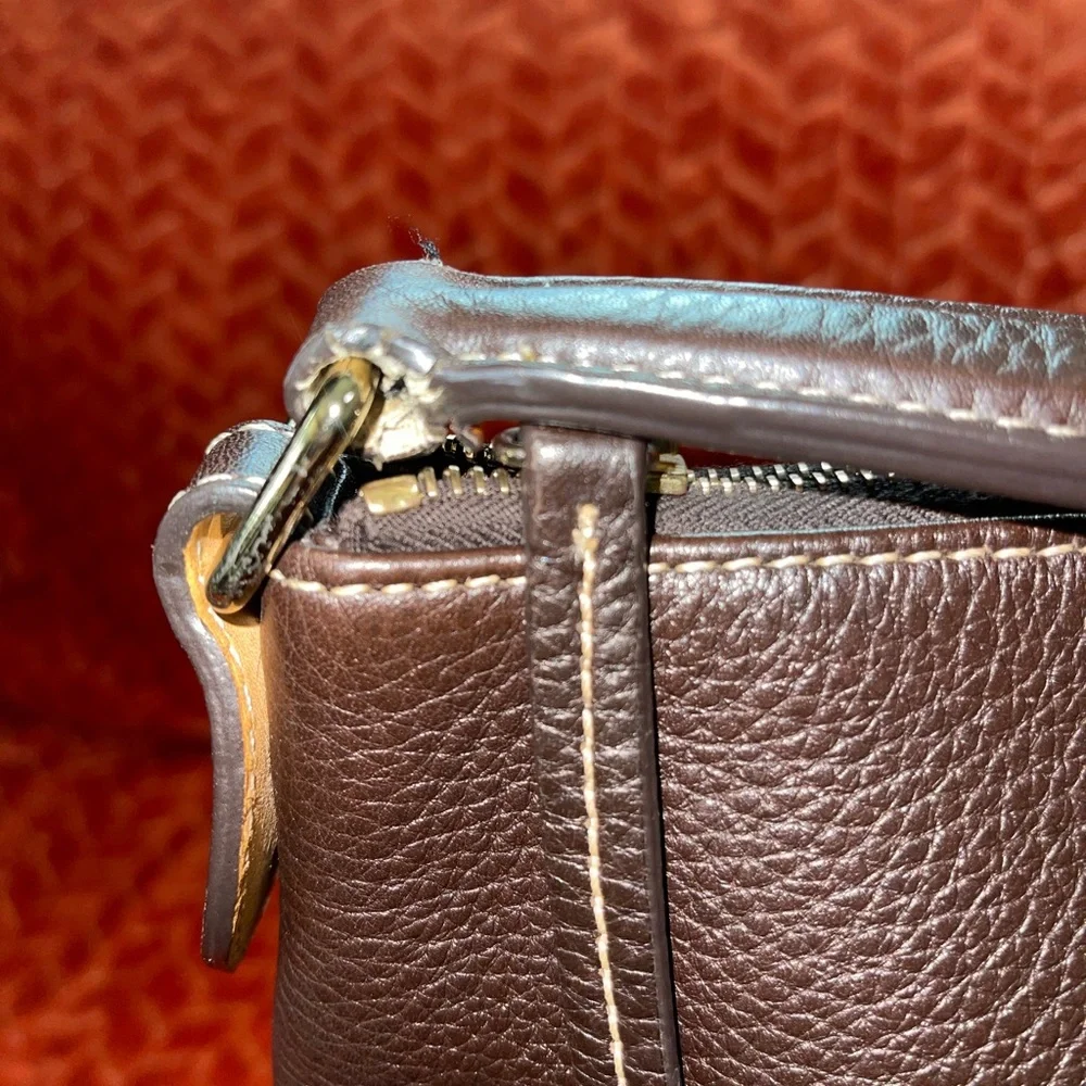 Dooney and Bourke North South Sac - Dillen Collection